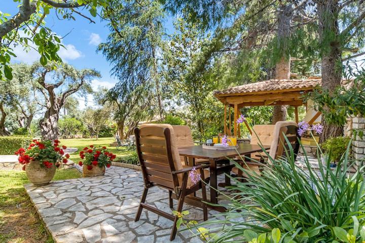 Poly'S Villa Lefkada Apolpaina Buitenkant foto